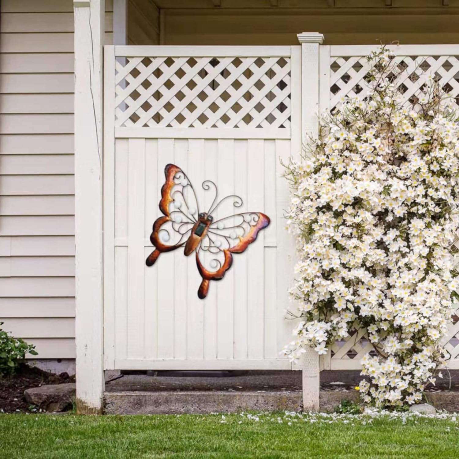 Solar Metal Butterfly Garden Wall Art with Solar Light P908