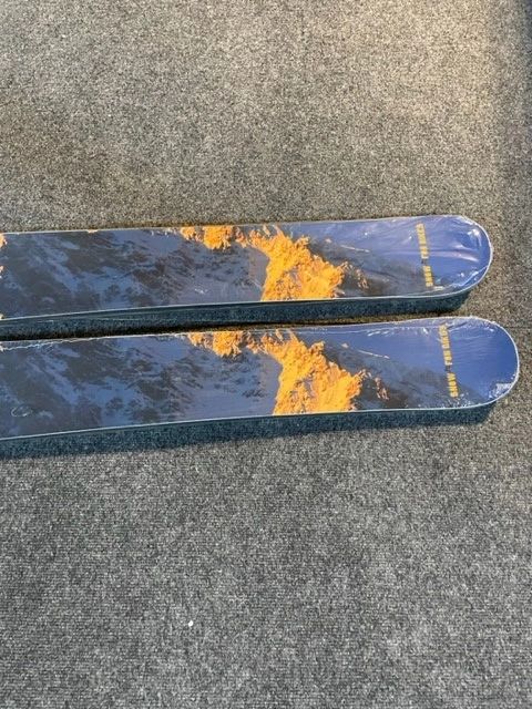 Snow Fun Bike Ski Boards/Powder Skis P7144
