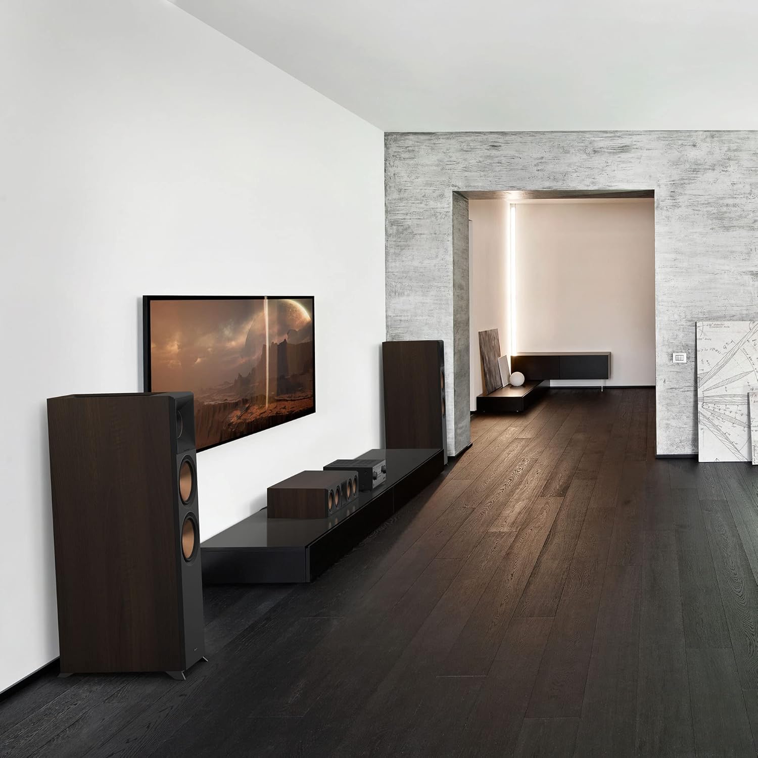 Ebony Floorstanding Speakers with Speaker Wire C493