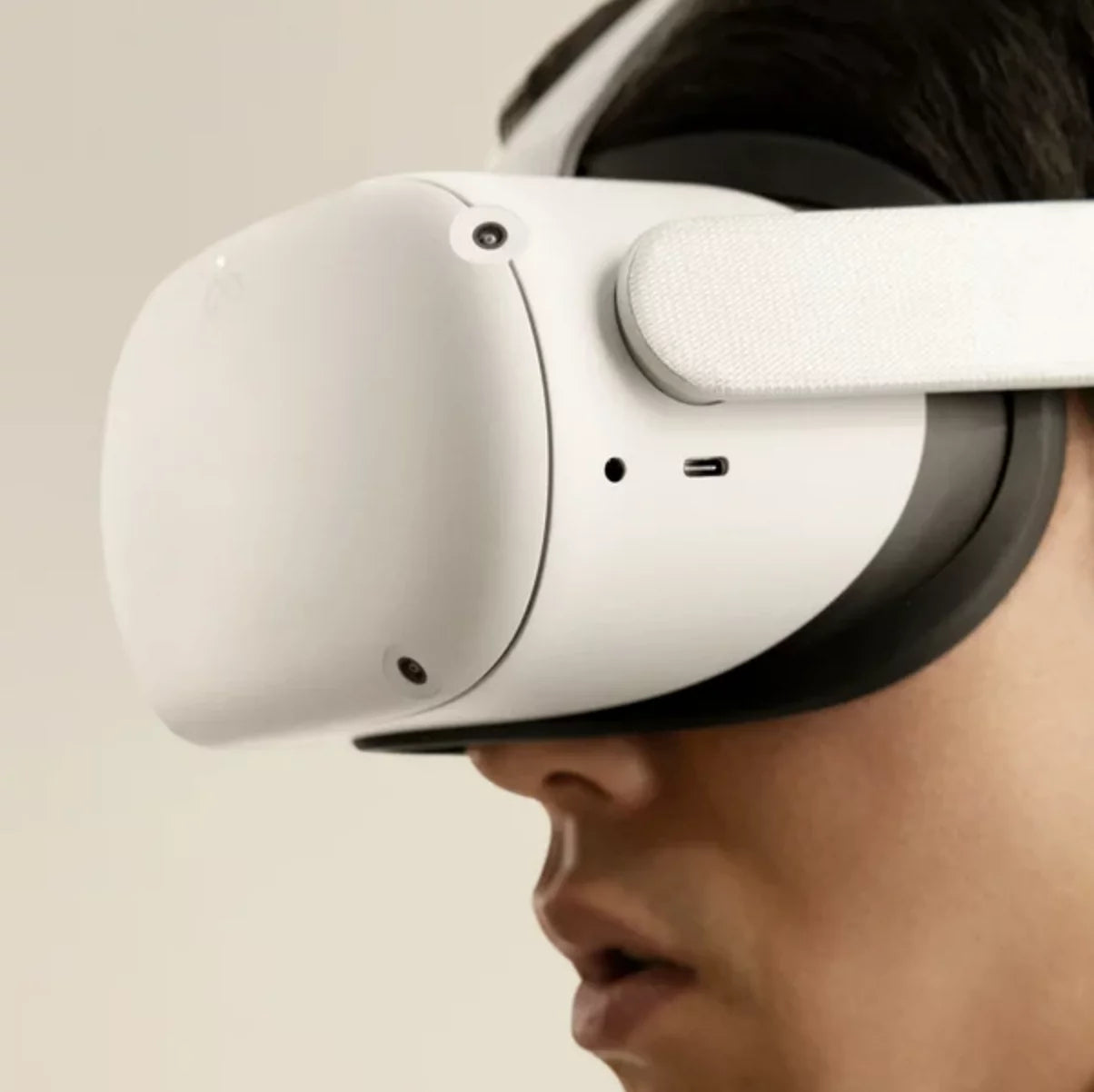 128GB VR Headset with Touch Controllers and Carrying Case L71387