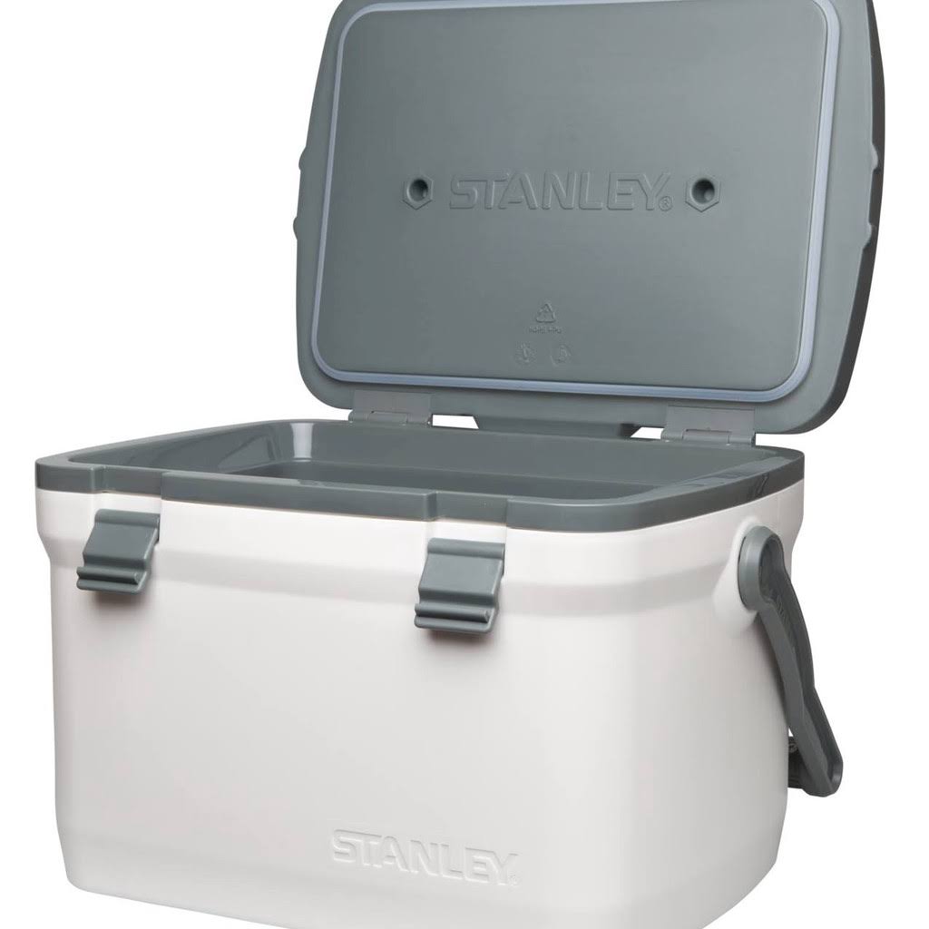 16 Quart Outdoor Cooler, Green Z8424