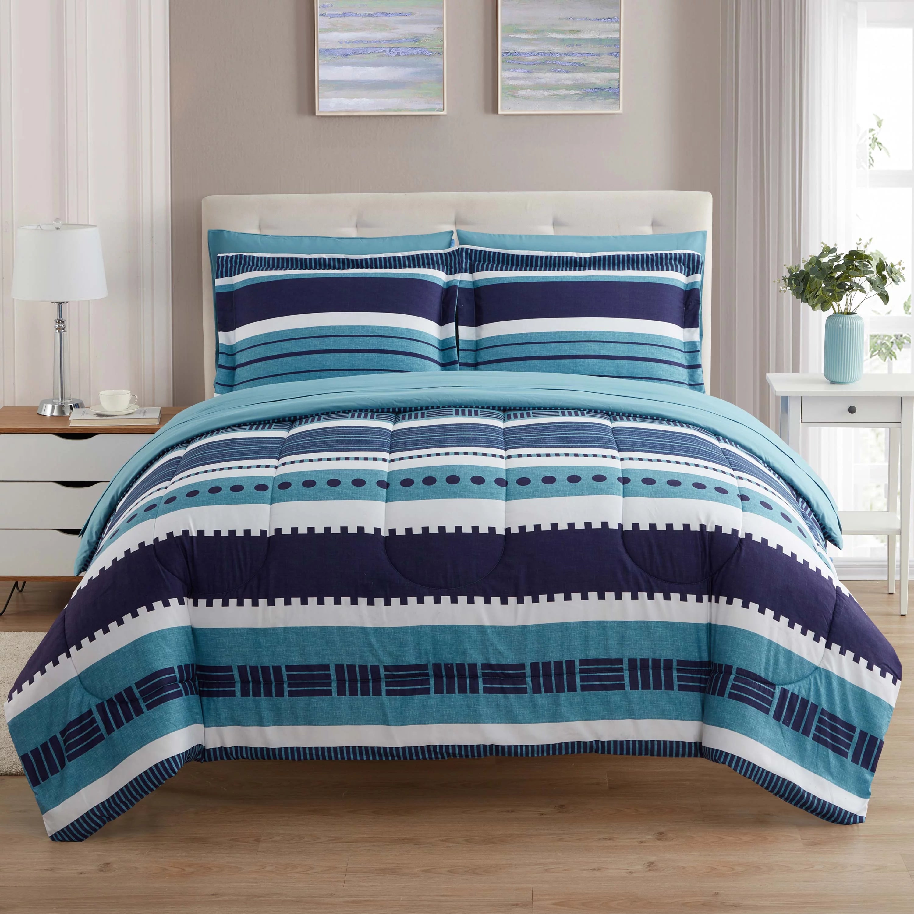 7 Piece Queen Comforter & Sheet Set T65417