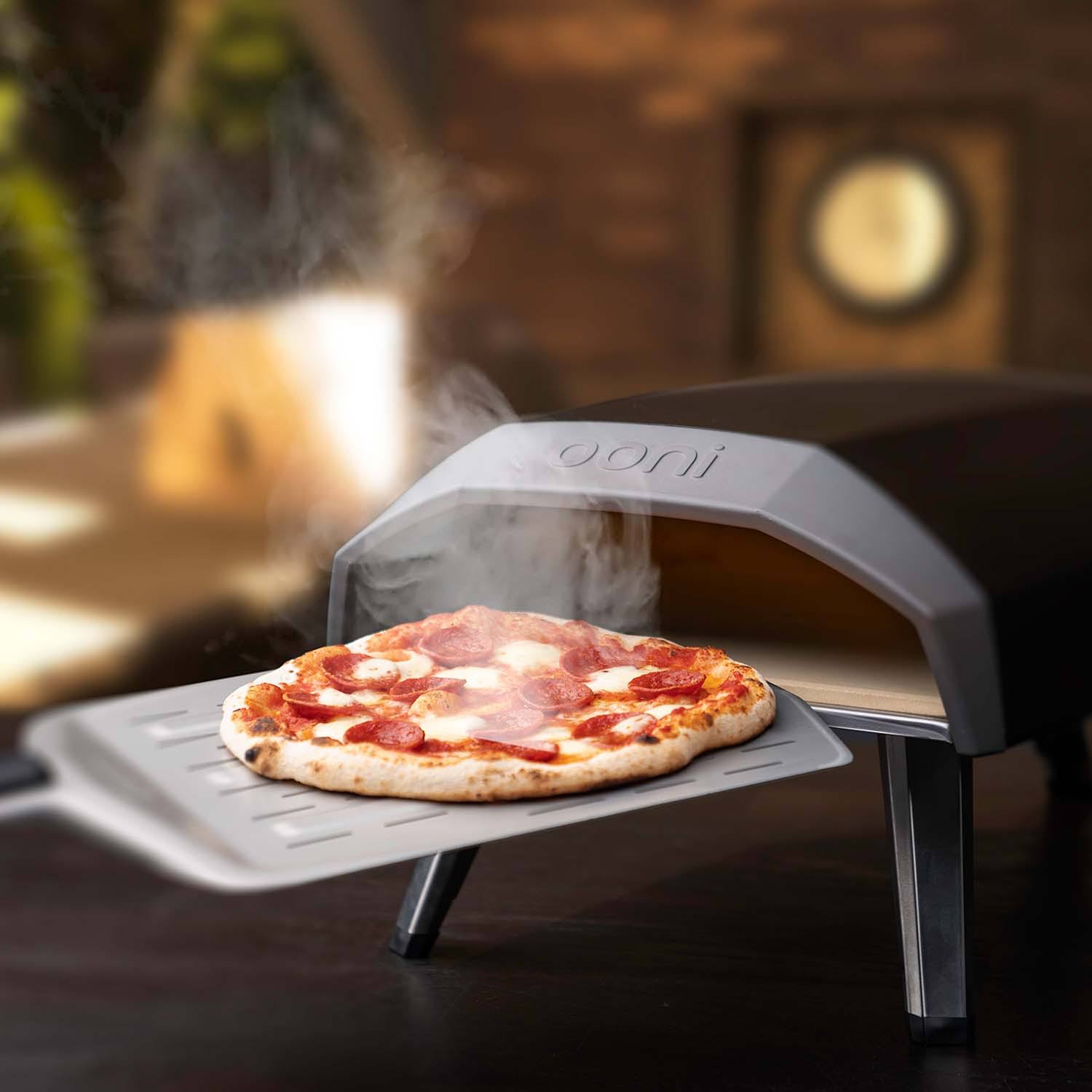 Gas-Powered Outdoor Pizza Oven G402498