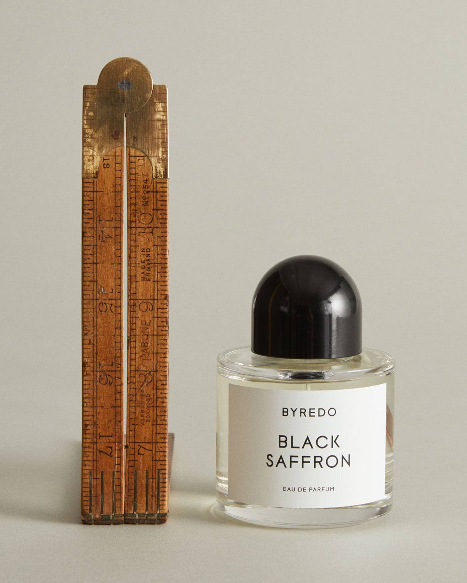 Black Saffron Eau De Parfum Spray T5723
