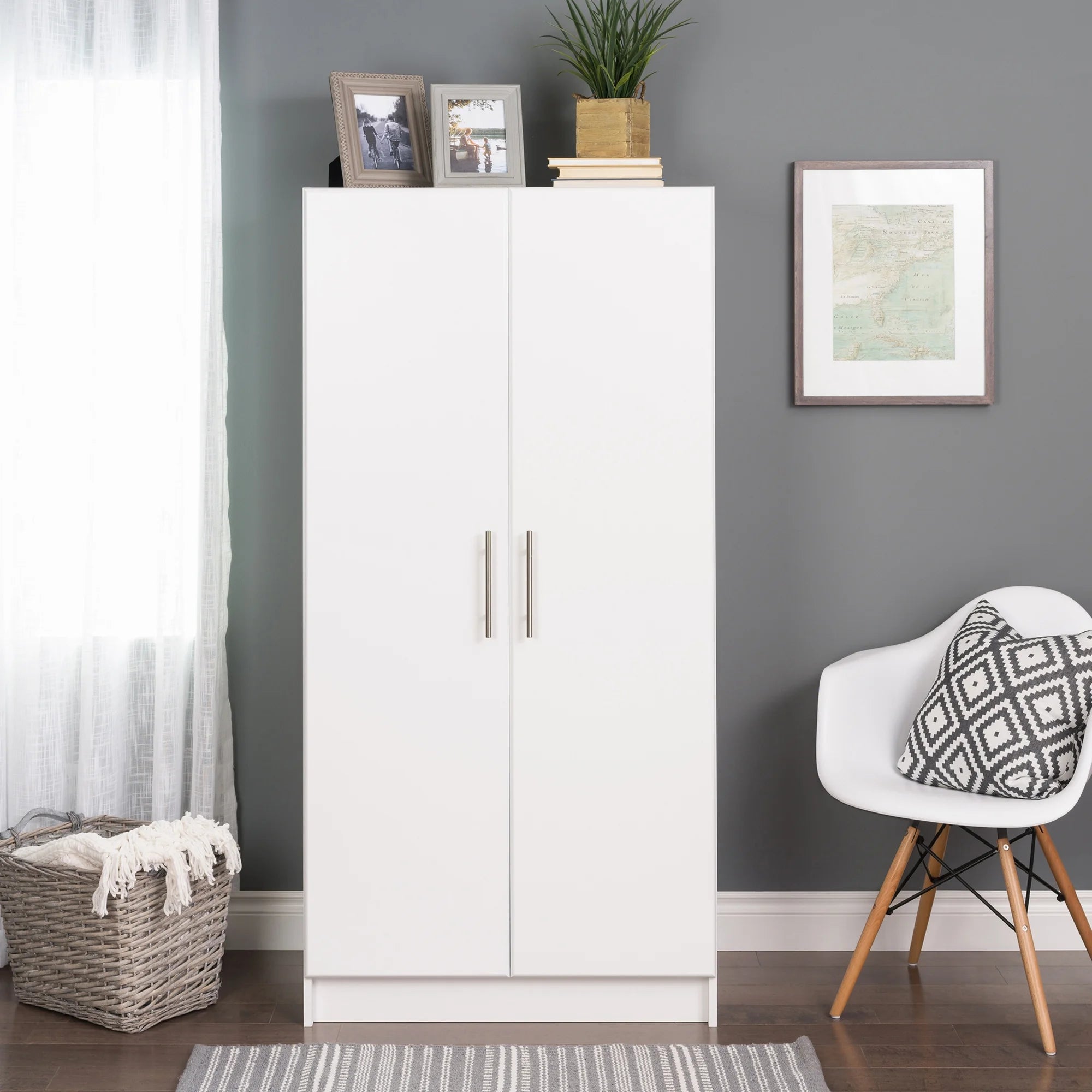 White Wardrobe Closet with Hanging Rail U437