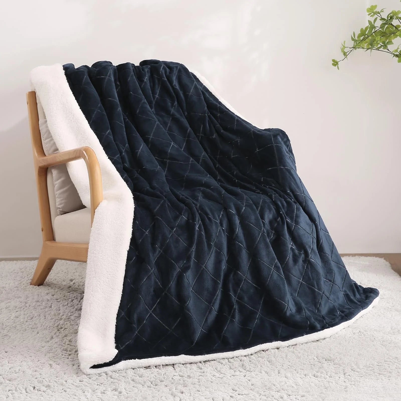 Dark Blue Flannel & Sherpa Electric Heated Throw Blanket 50"x 60" V190961