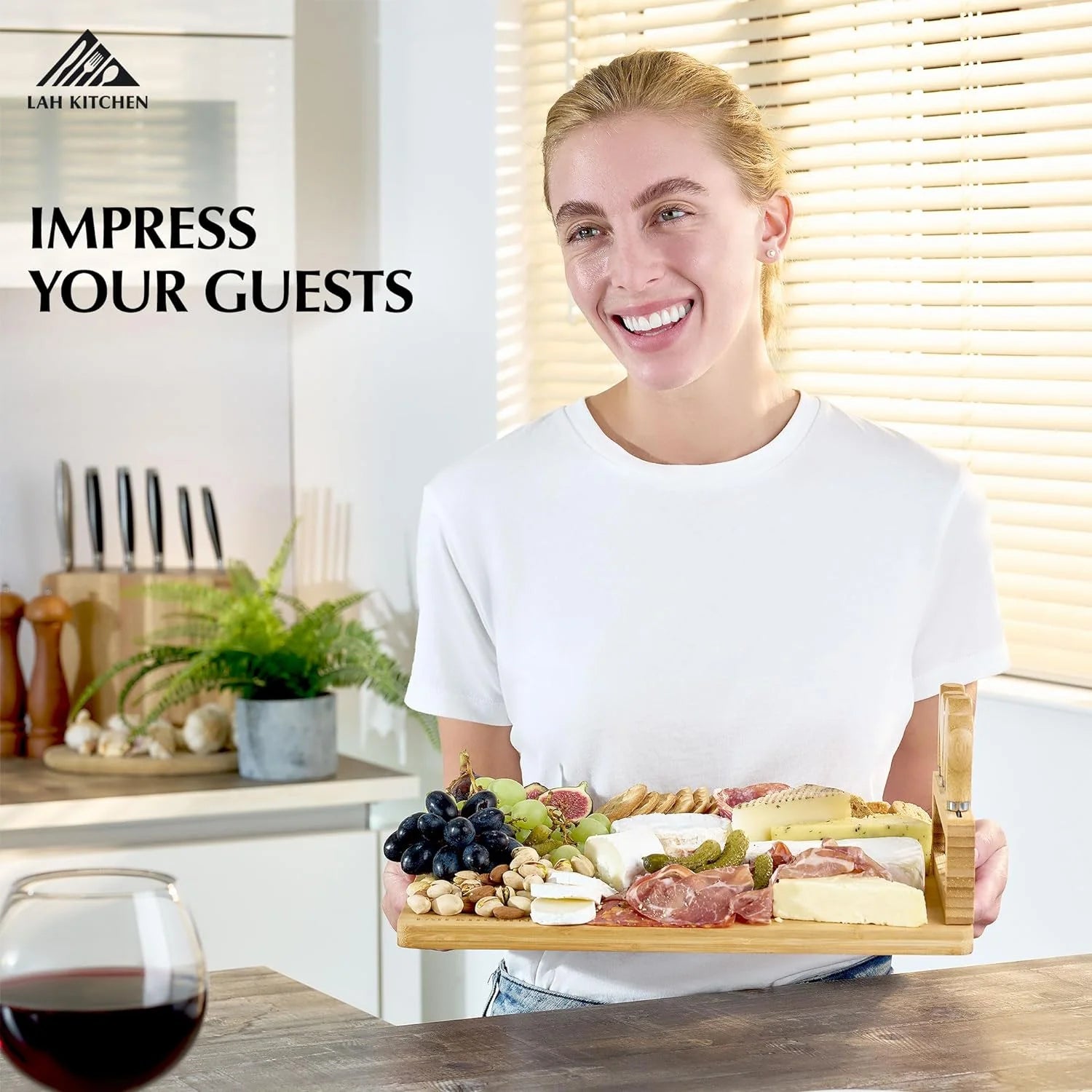 Large Charcuterie Board with Insulated Travel Bag, 15.6” x 11” x 0.6” F199523