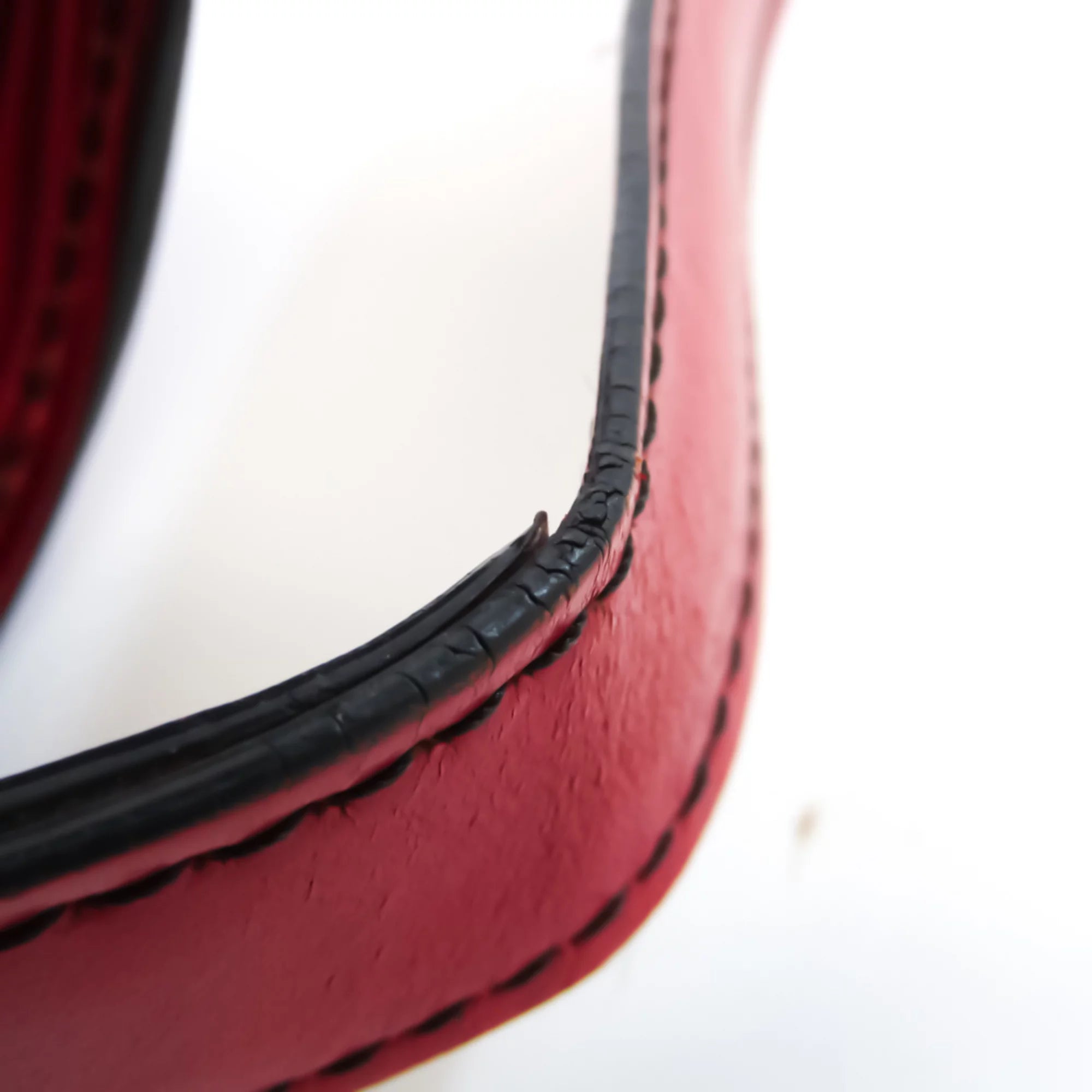 Pre-Owned Epi Cartouchiere Women's Shoulder Bag Castilian Red Y520