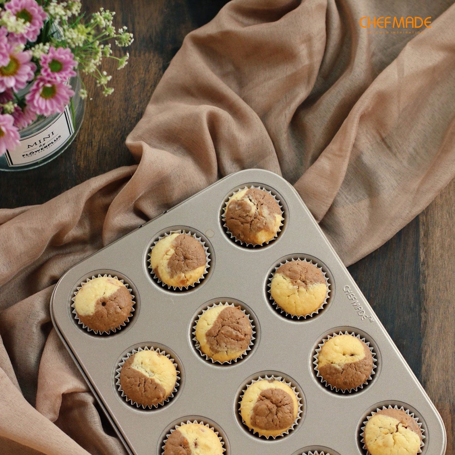 12-Cavity Non-Stick Mini Muffin Pan X451875