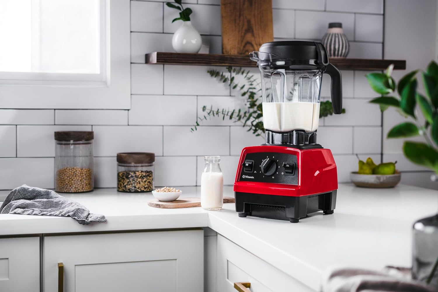 64 oz. Low-Profile Red Blender Q6448