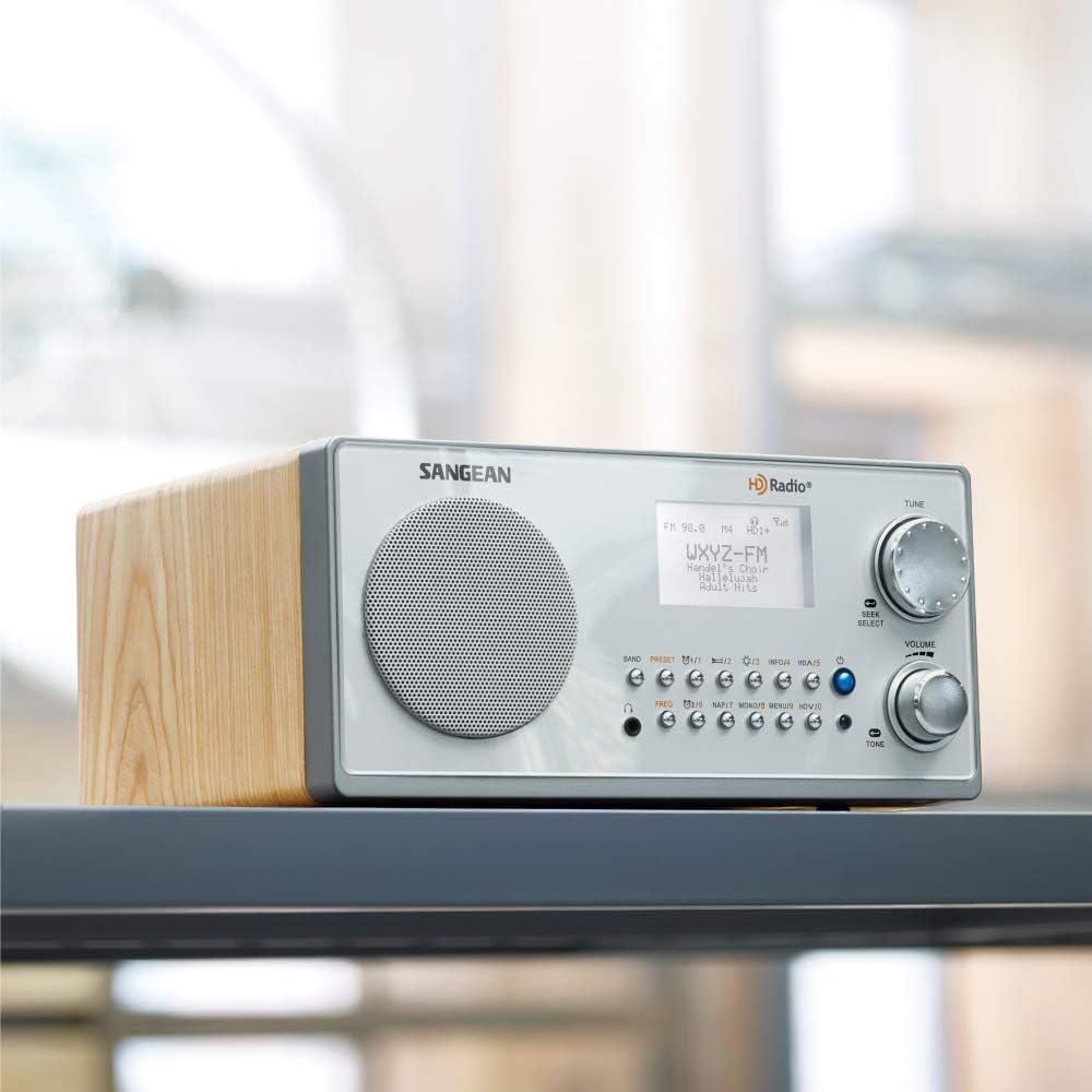 Silver Wooden Cabinet Table Top Radio O296