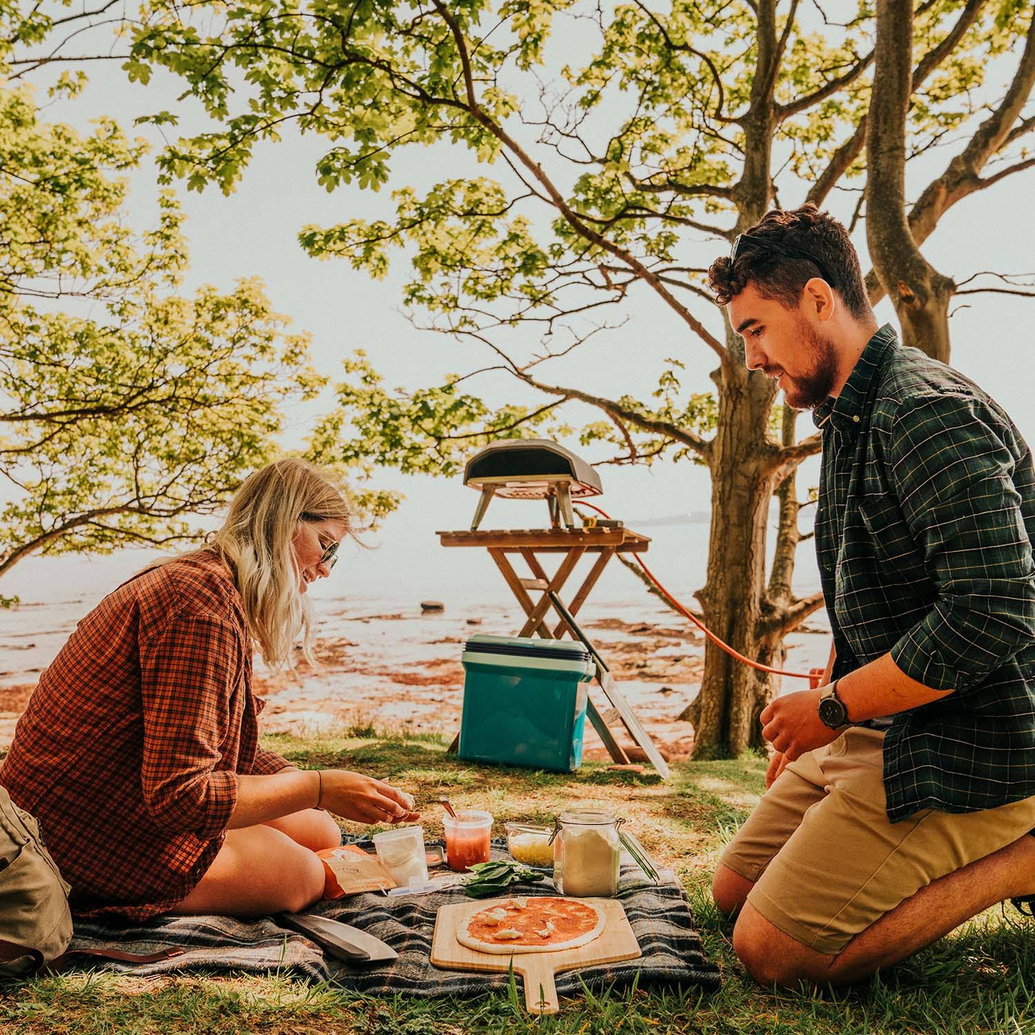 Gas-Powered Outdoor Pizza Oven G402498