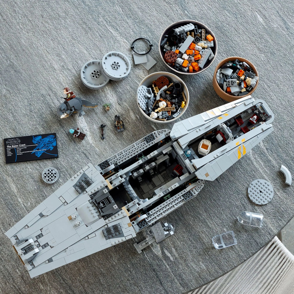 LEGO Star Wars The Razor Crest UCS Starship Set Z1885