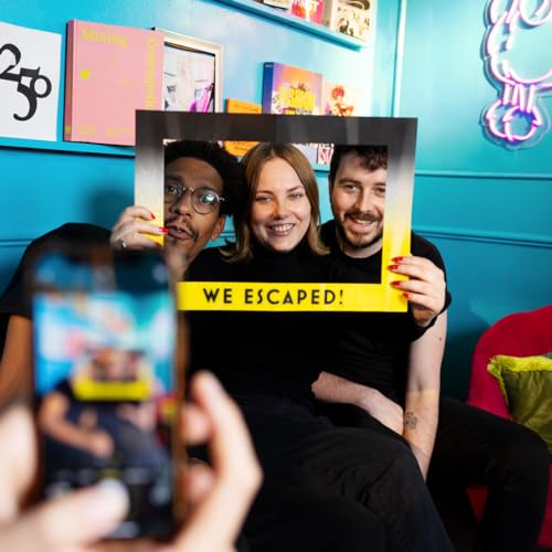Escape Room Game New York Edition | 2-6 Players | Ages 16+ M8954