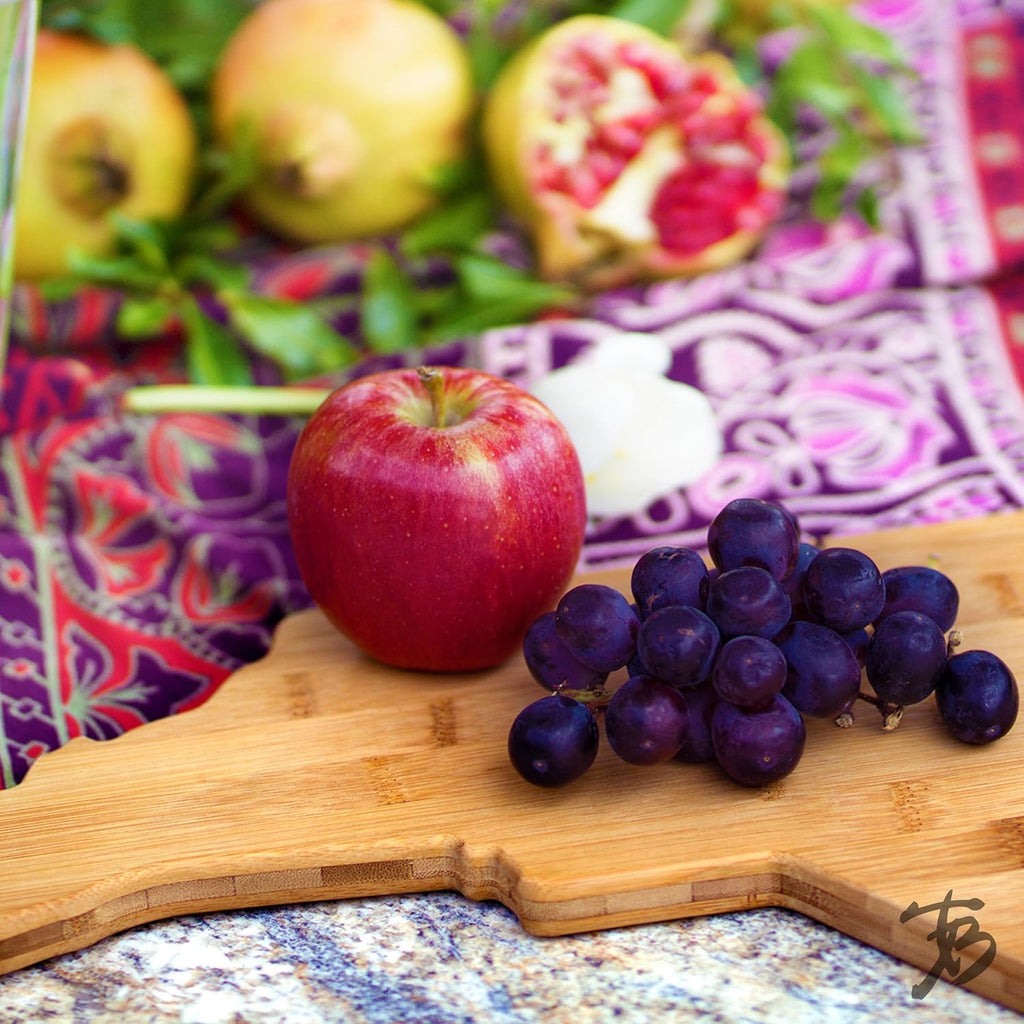 Brown Bamboo Serving and Cutting Board Y2592